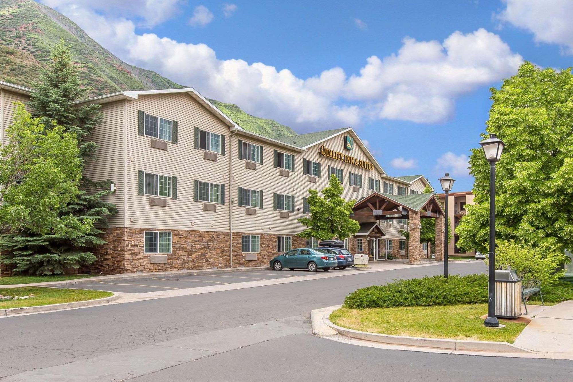 Quality Inn & Suites On The River Glenwood Springs Dış mekan fotoğraf